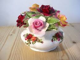Cut flowers and florist roses varieties. Pin By Petit Olac On Royal Albert Country Roses Old Country Roses China Roses In Pots