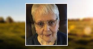 Karen Geist's Instagram, Twitter & Facebook