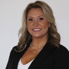 Lynn Ahern's Instagram, Twitter & Facebook