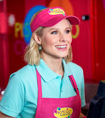 Эухенио дербес, роб лоу, маккенна грейс и др. How To Be A Latin Lover Selma Hayek Eugenio Derbez Kristen Bell Lionsgate