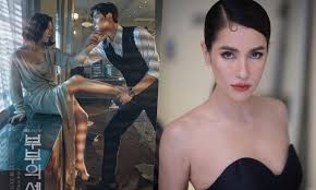 พอยายแอนเสียตอนอายุ 20 แอนก็กลับมาดูแลแม่ กลายเป็นว่าเราสนิทกัน แต่ไม่ได้สนิทแบบที่สนิทกับยายนะคะ เราจะเล่นกับยายเหมือน. à¹à¸­ à¸™ à¸—à¸­à¸‡ à¸›à¸£à¸°à¸ªà¸¡ à¸„à¸§à¸²à¸¡ à¸ª à¸‡