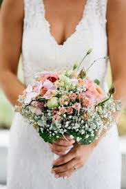 Maybe you would like to learn more about one of these? Hochzeitsstrauss Vintage Viele Schone Beispiele In Der Bildergalerie Brautstrauss Vintage Hochzeit Strauss Schleierkraut Hochzeitsstrauss