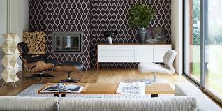 Notre gamme de papiers peints pour le salon propose de somptueux modèles derniers cris, créés dans nos studios graham & brown ou en collaborations avec des. Papier Peint Art Deco Notre Selection Marie Claire