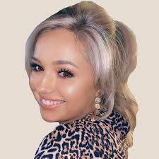 Emily Jefferies's Instagram, Twitter & Facebook