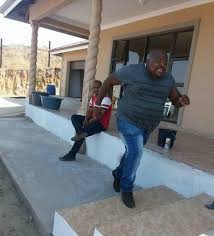 Robert marawa and mark pilgrim on staying strong people rush to kzn site after diamonds discovery claims leona lewis speaks out against designer michael costello after he. Robertmarawa On Twitter