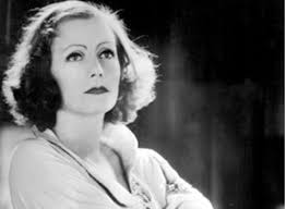 Tình báo Anh MI6 đào tạo đặc tình Gre-ta Ga-bo ám sát Hít-le