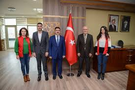 Eşkıya dünyaya hükümdar olmaz dizisinin sevilen karakteri tipi'yi canlandıran savaş özdemir diziden ayrıldı. Usak Universitesi