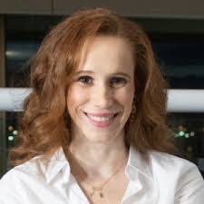 Roberta Maia's Instagram, Twitter & Facebook