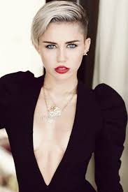 Quinn Lo Adli Kullanicinin Miley Cyrus Panosundaki Pin Miley Cyrus Kuaforler Sac