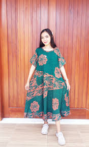 Cara memotong kain kembang payung brad erva doce info. Jual Daster Batik Payung Saku Lengan Pendek Thebatik Co Id