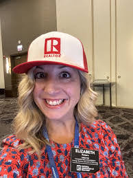 Darren Hoffman's Instagram, Twitter & Facebook