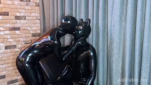 Gloomys new latex puppy T1, transformation - Alex Latex