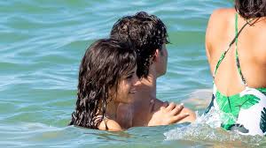 The frolicking fun continues for shawn mendes and camila cabello! Heisse Kusse Hier Geben Shawn Mendes Camila Cabello Gas Promiflash De
