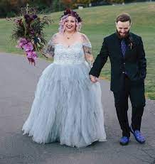 So lassen sich die kosten für das kleid reduzieren und das budget eurer hochzeit etwas schonen. Die Braut Die Sich Traut Die 11 Aussergewohnlichsten Hochzeitskleider Der Welt Wundaba