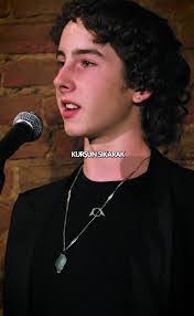 Brandon Isham's Instagram, Twitter & Facebook