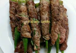 Tenderloin dan sirloin merupakan bagian potongan daging sapi yang biasa digunakan untuk membuat steak. Resep Okra Roll Beef Oleh Raihana Sandhi Cookpad