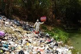 Sampah masyarakat jakarta yang masuk tempat pembuangan sampah terakhir (tpst) bantar gebang mencapai 6,9 ribu ton setiap harinya di tahun 2019. Mengkhawatirkan Masyarakat Sekitar Membuang Popok Di Sungai Brantas Semua Halaman National Geographic