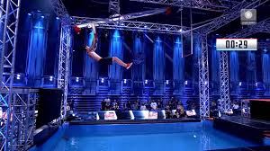 A w pierwszym odcinku z legendarnym torem zmierzy się siatkarski wicemistrz świata z 2006 roku, łukasz kadziewicz. Ninja Warrior Polska Lukasz Kadziewicz Na Torze Ninja Warrior Polska Facebook