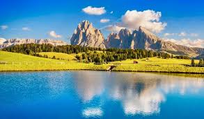 The alpe di siusi is always worth a visit. Alpe Di Siusi Tutte Le Piu Belle Escursioni Per Bambini Babytrekking
