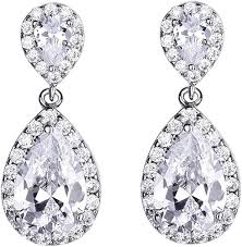 Amazon.com: 1246 pares de aretes de boda colgantes de plata para novias,  joyería de disfraz de diamantes de imitación para mujeres y niñas, aretes  de novia de circonita cúbica para aniversario porno,