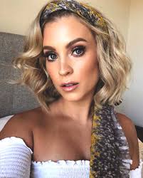 Poc should be able to straighten their hair just the same as a white woman should be able to wear a wrap or braid/dread her hair. Buy Scarf Styles For Short Hair With A Reserve Price Up To 77 Off