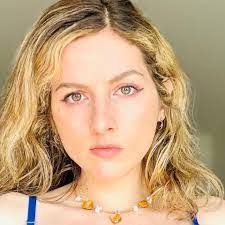 Delena Rose's Instagram, Twitter & Facebook