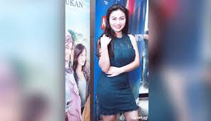 Bagaimana tidak, ditengah panasnya isu hubungan asmaranya dengan ryuji yang telah kandas, ariel tatum malah asyik hang out dengan mischa chandrawinata. Nusabali Com Kepergok Dengan Mischa Chandrawinata