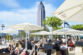Alex Skyline Plaza Huge Sun Deck Food Service No Comment Leckeres Essen Essen Und Trinken Essen