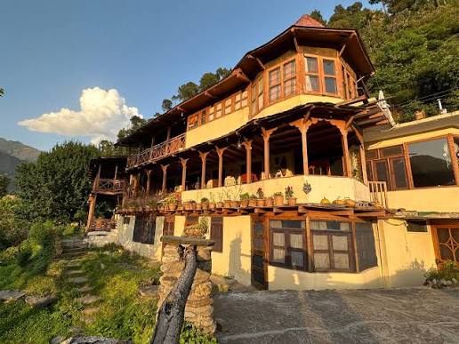 The Himalayan Orchard Stay