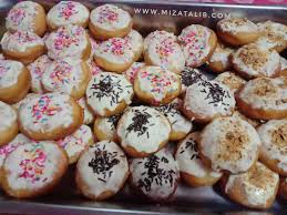 Hasilnya memang gebu macam span. Nak Buat Bomboloni Tapi Jadi Donut Warna Warni Miza Talib