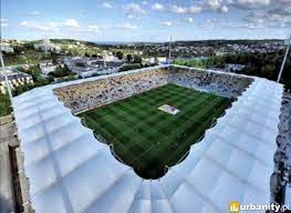 Jeśli wszystko pójdzie po myśli władz gdyni, niemal dokładnie za rok ukończona zostanie modernizacja stadionu piłkarskiego przy ul. Nowy Stadion Arki Gdynia Gdynia Olimpijska 5 9