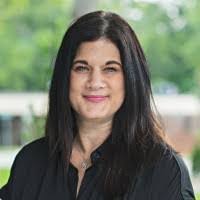 Deana Wallace's Instagram, Twitter & Facebook