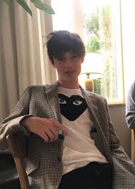 Louis Partridge Height Weight Age Family Facts Education Biography