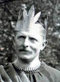 Eleanor Carrier's Instagram, Twitter & Facebook