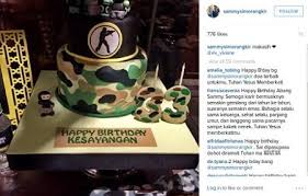 Jika ulang tahunnya dirayakan, biasanya juga ada kue ulang tahun nya. Happy Birthday Kesayangan Kue Ulang Tahun Sammy Dari Viviane