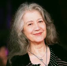 Argentinian pianist Martha Argerich's performance style compared to a master