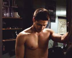 Sean faris, amber heard, cam gigandet and others. Dean Geyer Gifs Dean Geyer Dean Gif