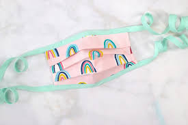 How to Sew a Surgical Face Mask with a Flexible Nose