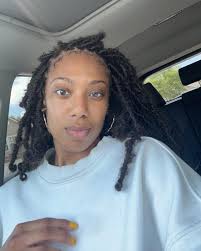 Whew, Year 26 was a trial!! Babyyy, Year 27 I'm thriving 😮‍💨🎂 📸:  @e.clipsphoto Hair: @braidsbyrisss Make up: @t_willl