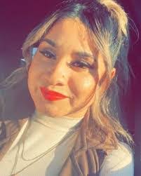 Annette Morrell's Instagram, Twitter & Facebook