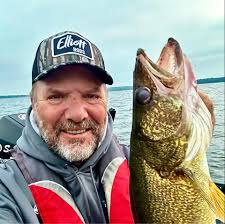 Al Lindner and Tom Neustrom jigging and rigging some Lake Winnie walleye!