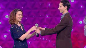 N'oubliez pas de vous amuser : N Oubliez Pas Les Paroles Le Poisson D Avril De Nagui Qui Piege Avec Brio Le Maestro Arsene Video Soirmag