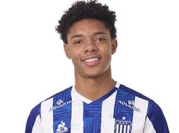 El joven central ecuatoriano que compró Talleres y que puede seguir la  senda de Piero Hincapié