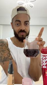 Influencers doing a Live be like…. #contentcreator #comedy #reelsfb