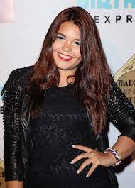 Instead of sharing a picture of demi's gifts or her cake, she posted a sweet throwback of herself and demi. Madison De La Garza Height Weight Body Statistics Healthy Celeb Celebs Demi Lovato Height And Weight