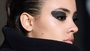 Lauren Caruso's Instagram, Twitter & Facebook