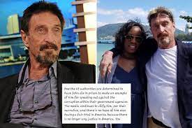 John mcafee's wife's name is janice dyson. Wghodupomsfb0m