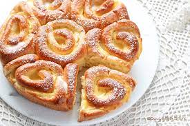 Refers to person, place, thing, quality, etc. Torta Di Rose Con Crema Pasticcera Dolcissima Stefy