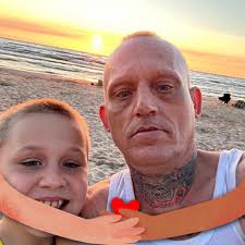 Free pea gravel and grass in Van Buren