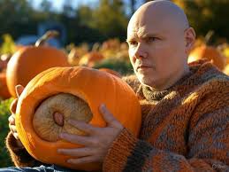 🧡Smoking Pumpkins are everything. Instagram.com/the_pumpkin_empress